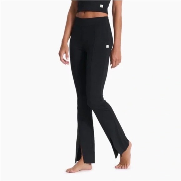 Vuori Pants - VUORI Lux Rib Split Bootcut Black Leggings Size M